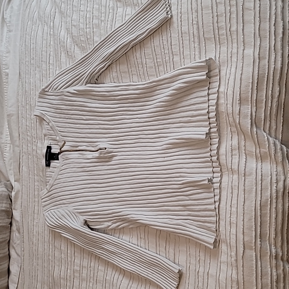 Ribbed white sweater